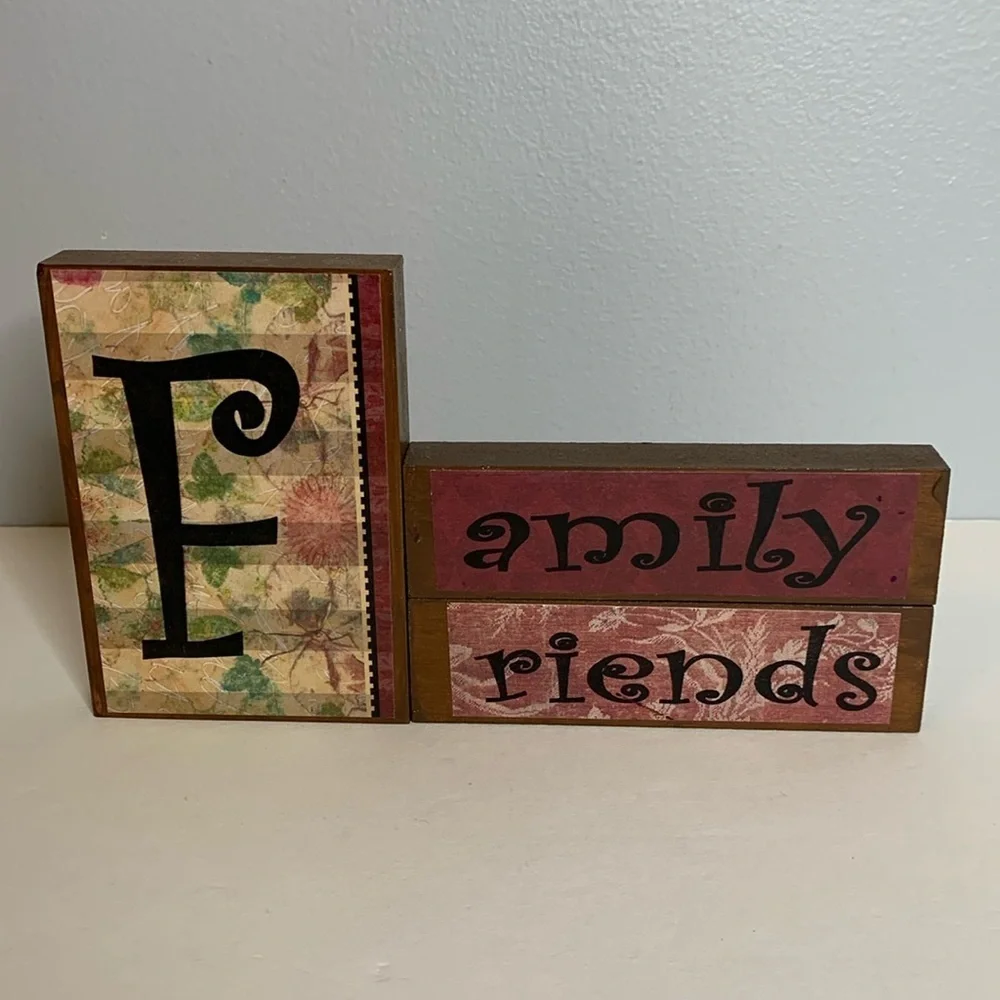 HALLOWEEN/FRIENDS & FAMILY WOOD SIGN (2SIDED)